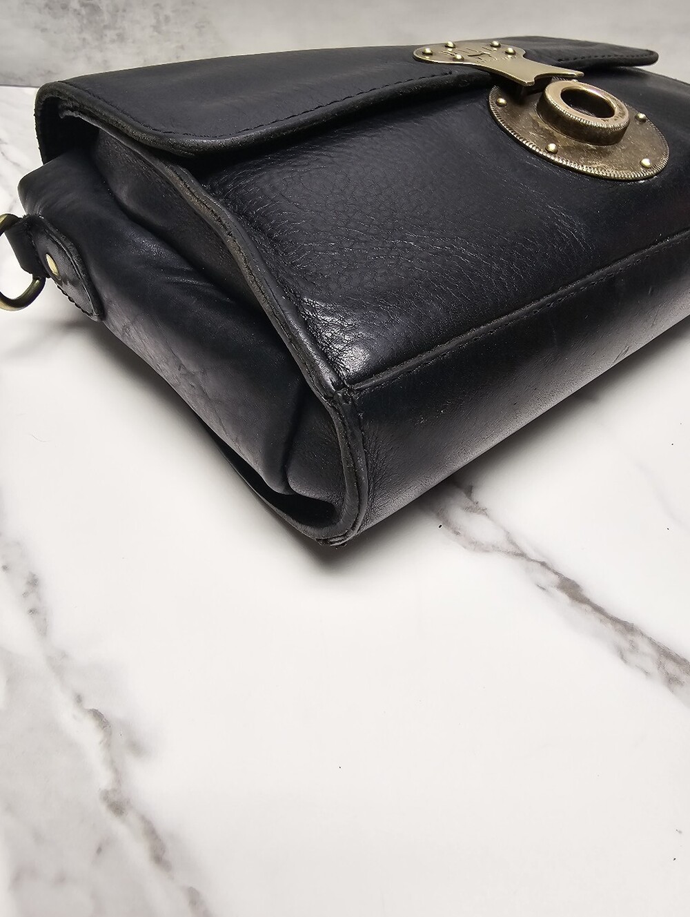 Will Black Leather Quinn Crossbody Bag - Picture 6 of 12